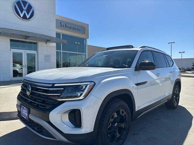 new 2024 Volkswagen Atlas car, priced at $48,198