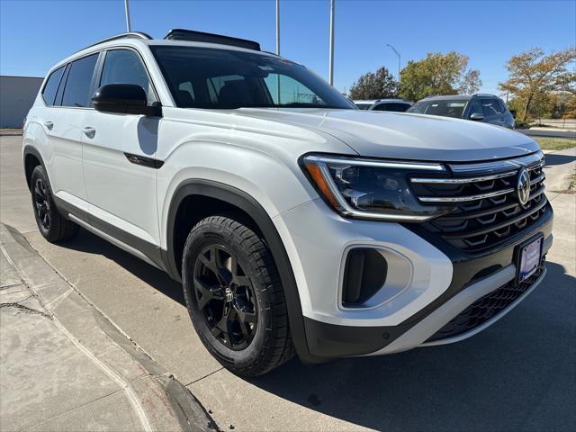 new 2024 Volkswagen Atlas car, priced at $48,198