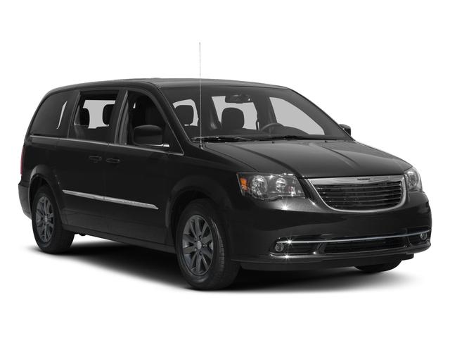 used 2016 Chrysler Town & Country car