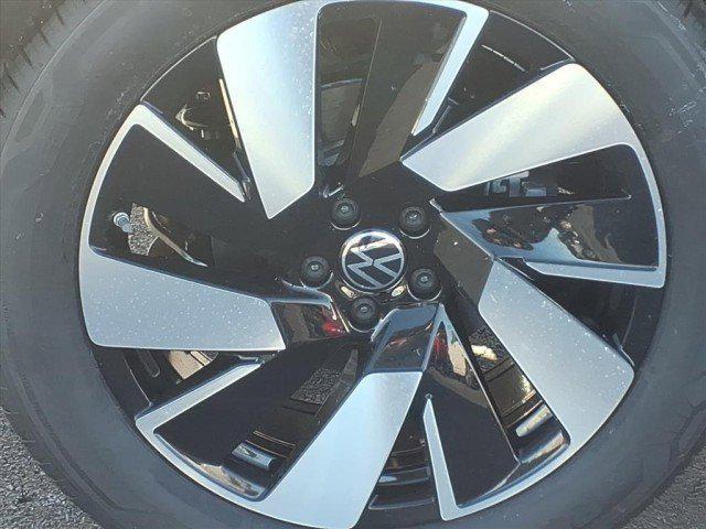 new 2026 Volkswagen Atlas Cross Sport car, priced at $47,851