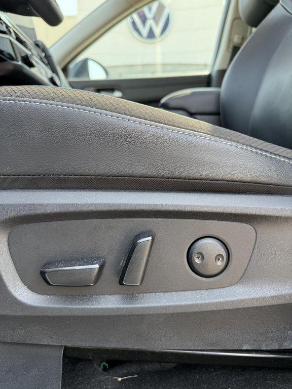 used 2024 Nissan Pathfinder car, priced at $38,804