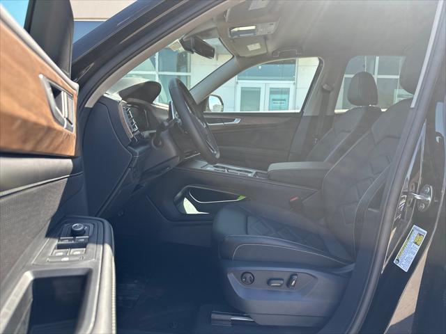 new 2025 Volkswagen Atlas car, priced at $39,440