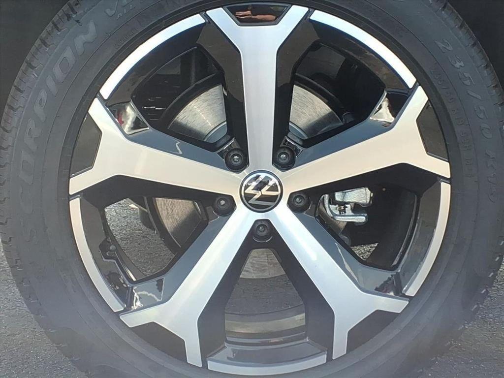 new 2025 Volkswagen Tiguan car, priced at $36,976