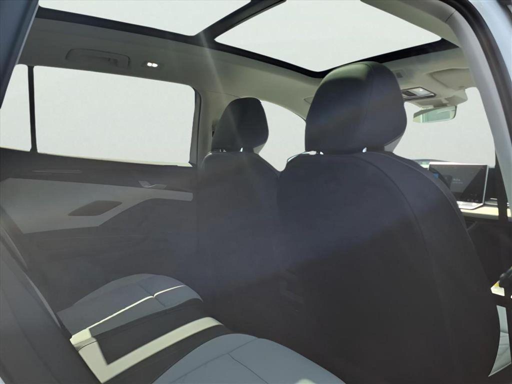 new 2025 Volkswagen Tiguan car, priced at $36,976