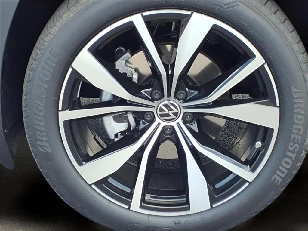 new 2026 Volkswagen Atlas Cross Sport car, priced at $56,162