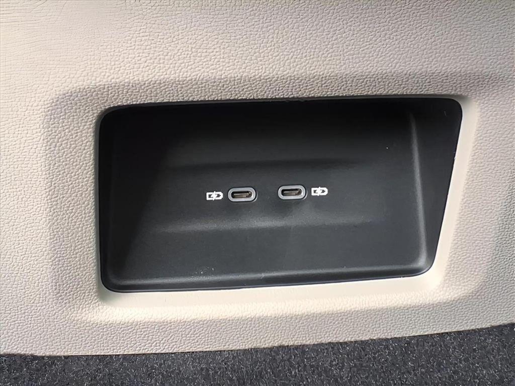 new 2026 Volkswagen Atlas car, priced at $43,146