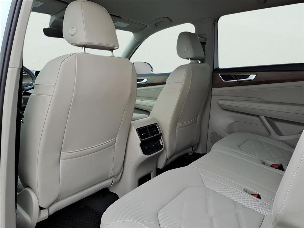 new 2026 Volkswagen Atlas car, priced at $43,146