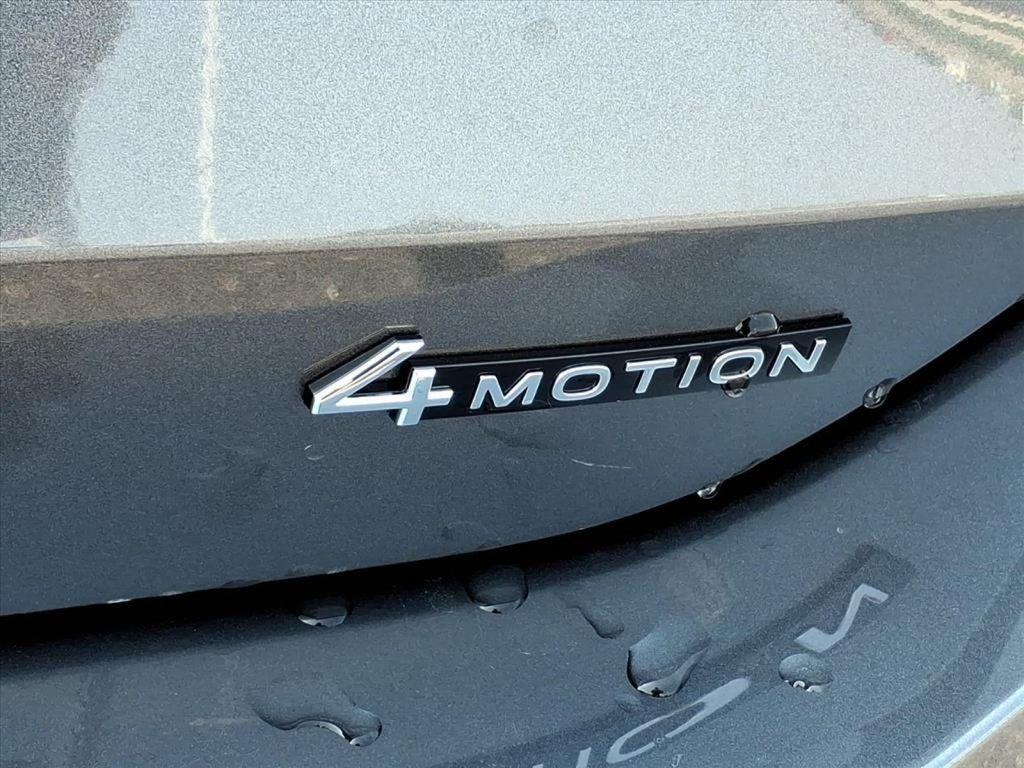 new 2025 Volkswagen Tiguan car, priced at $36,976