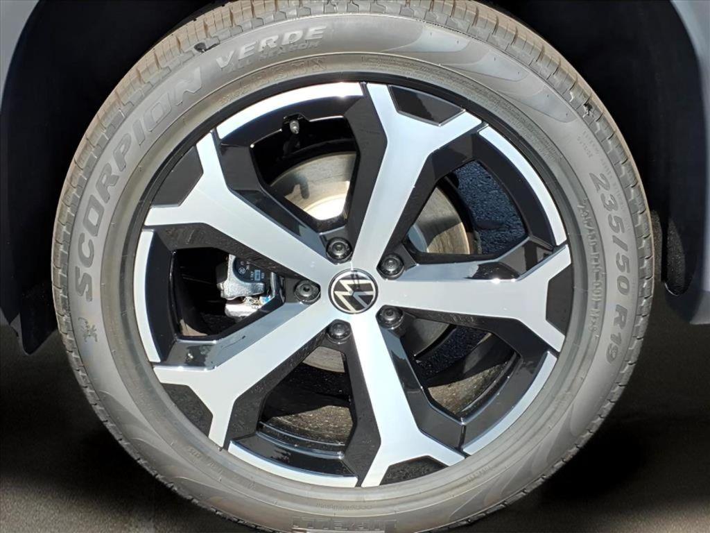 new 2025 Volkswagen Tiguan car, priced at $36,976