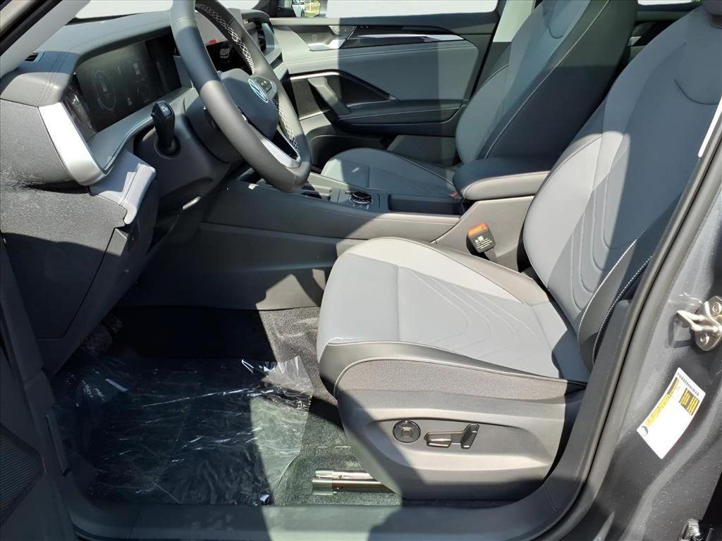 new 2025 Volkswagen Tiguan car, priced at $36,976