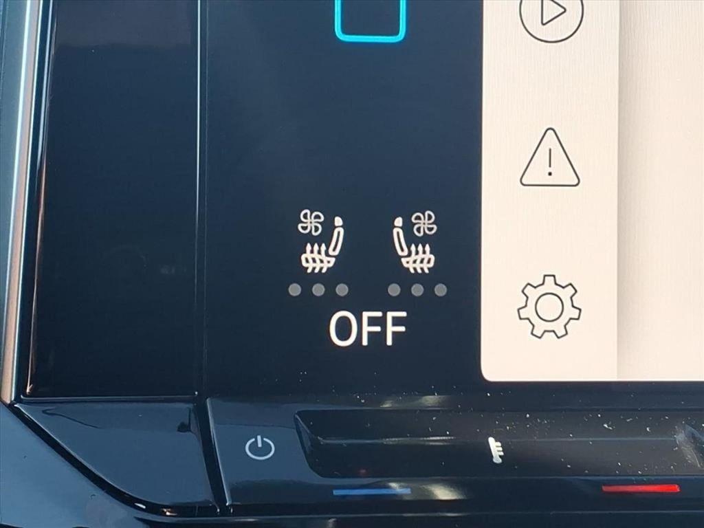 new 2026 Volkswagen Atlas Cross Sport car, priced at $43,161