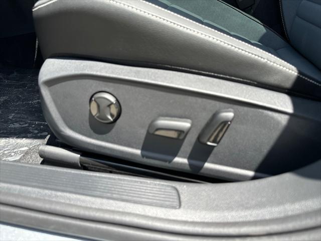 new 2025 Volkswagen Jetta car, priced at $28,661