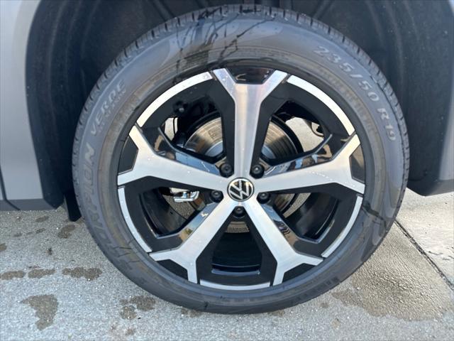 new 2025 Volkswagen Tiguan car, priced at $34,966