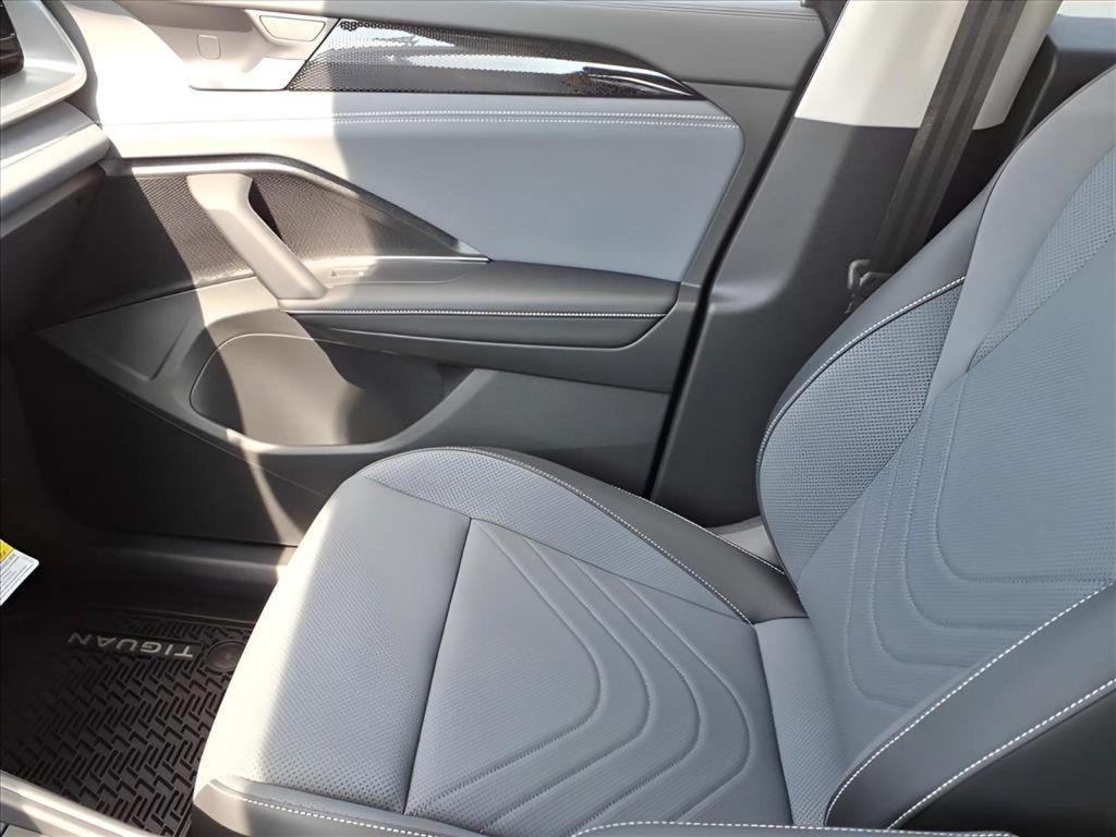 new 2025 Volkswagen Tiguan car, priced at $35,776