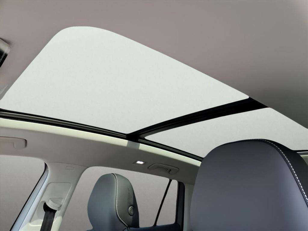 new 2025 Volkswagen Tiguan car, priced at $36,976