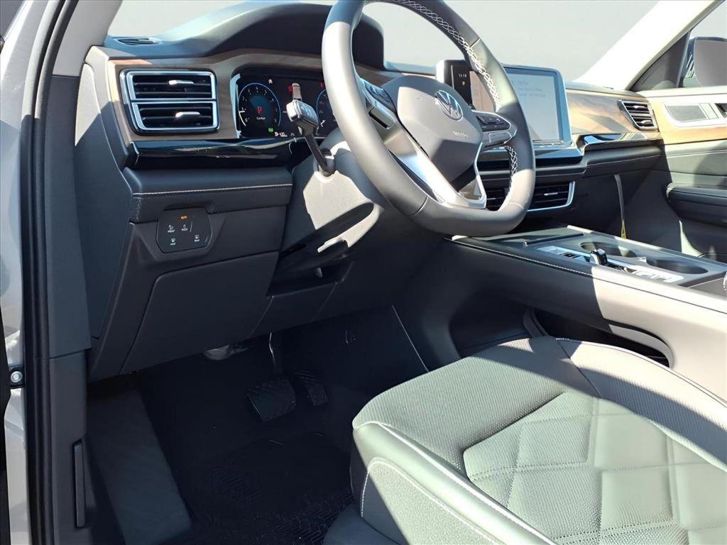 new 2026 Volkswagen Atlas car, priced at $42,286