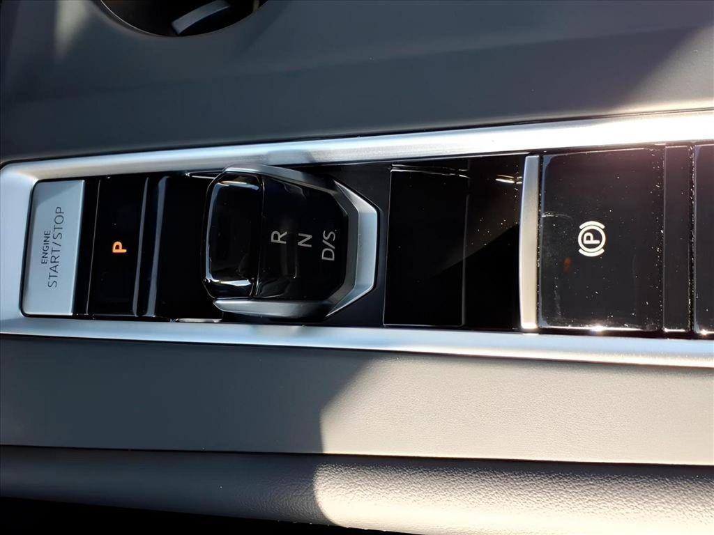 new 2026 Volkswagen Atlas car, priced at $42,286