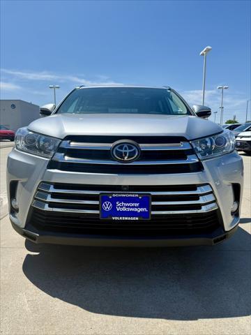 used 2018 Toyota Highlander car, priced at $31,555