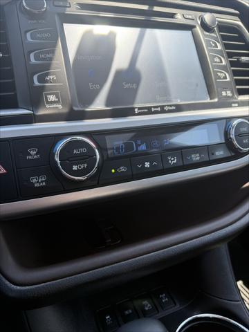 used 2018 Toyota Highlander car, priced at $31,555