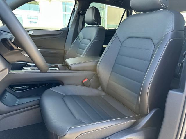new 2025 Volkswagen Atlas Cross Sport car, priced at $46,111