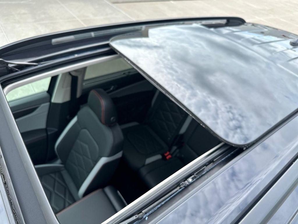 new 2025 Volkswagen Atlas car, priced at $44,576