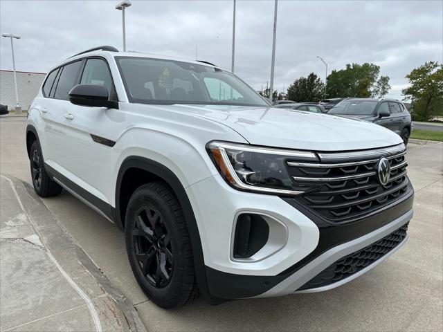 new 2024 Volkswagen Atlas car, priced at $48,005