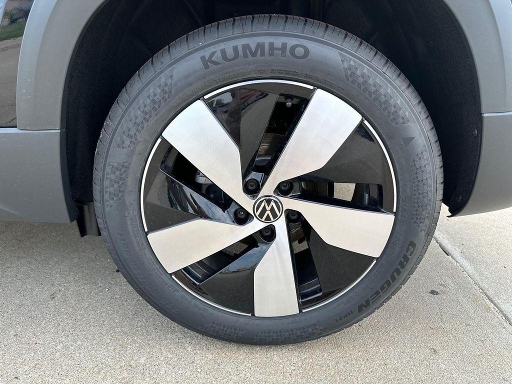 new 2025 Volkswagen Taos car, priced at $28,216