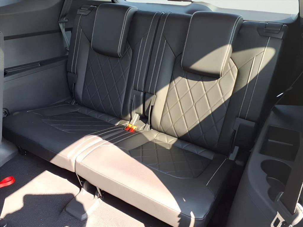 new 2026 Volkswagen Atlas car, priced at $56,367