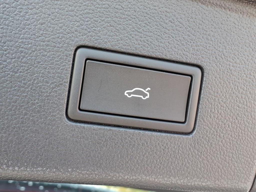 new 2026 Volkswagen Atlas car, priced at $56,367