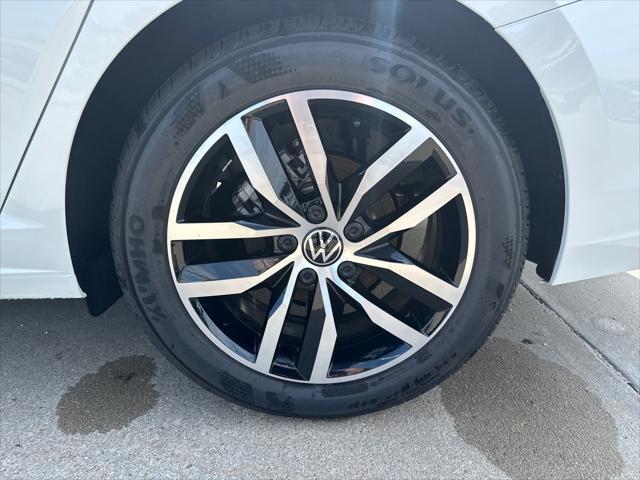 new 2025 Volkswagen Jetta car, priced at $28,000