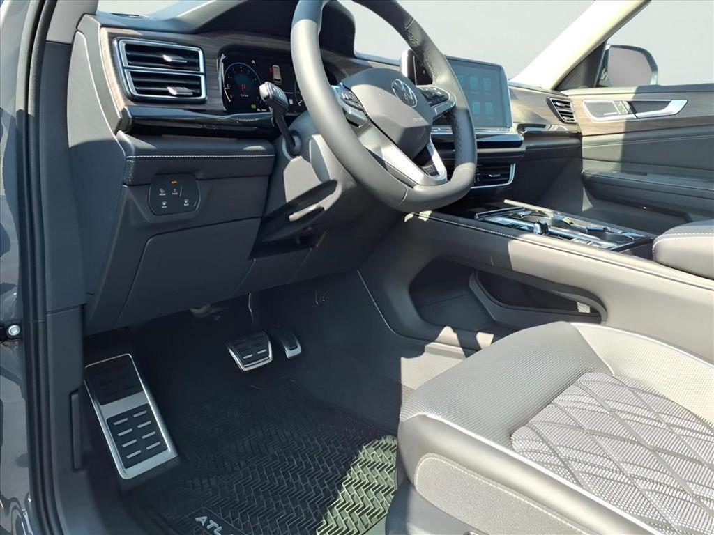new 2026 Volkswagen Atlas car, priced at $57,342