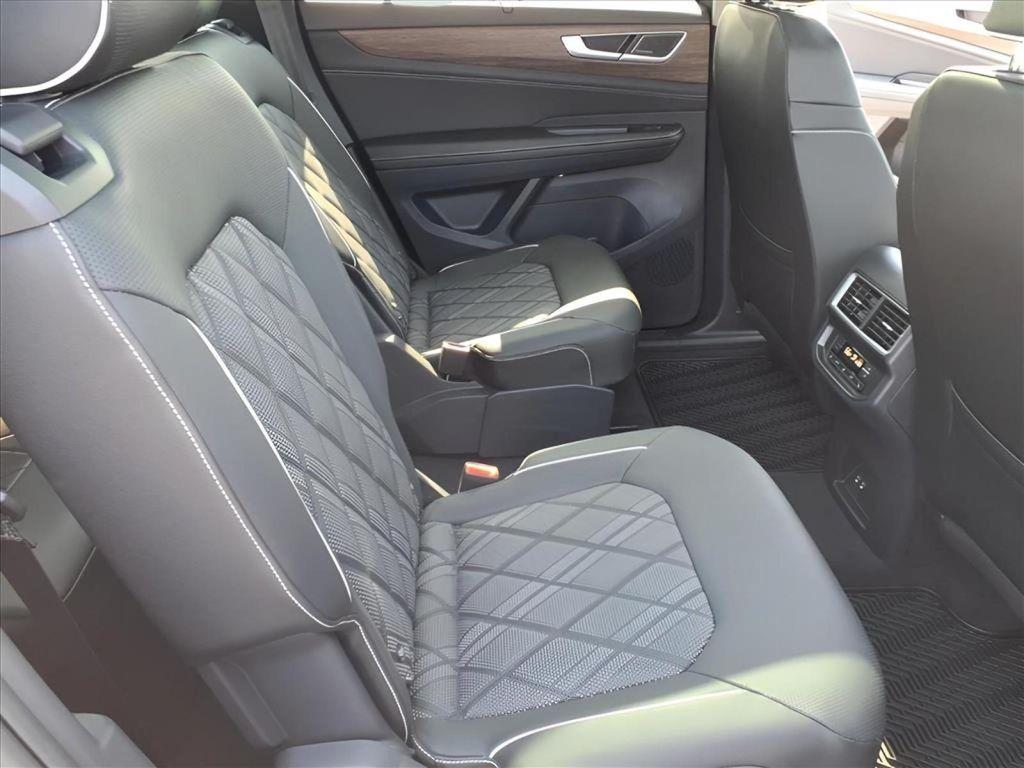 new 2026 Volkswagen Atlas car, priced at $57,342