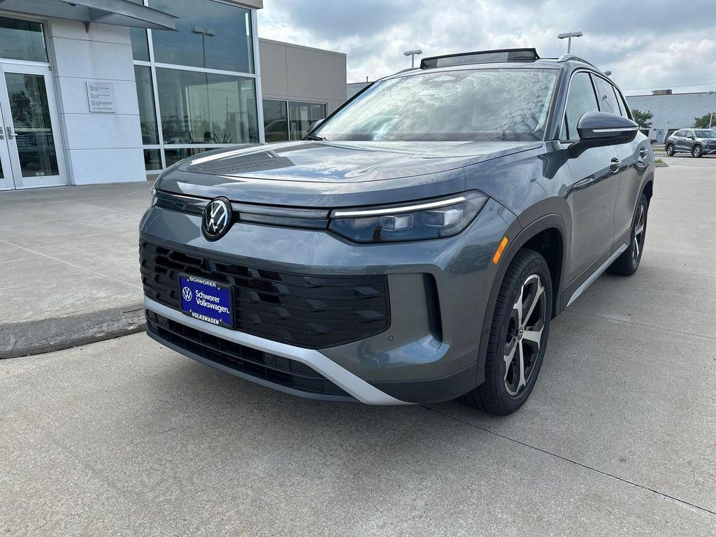 new 2025 Volkswagen Tiguan car, priced at $36,966