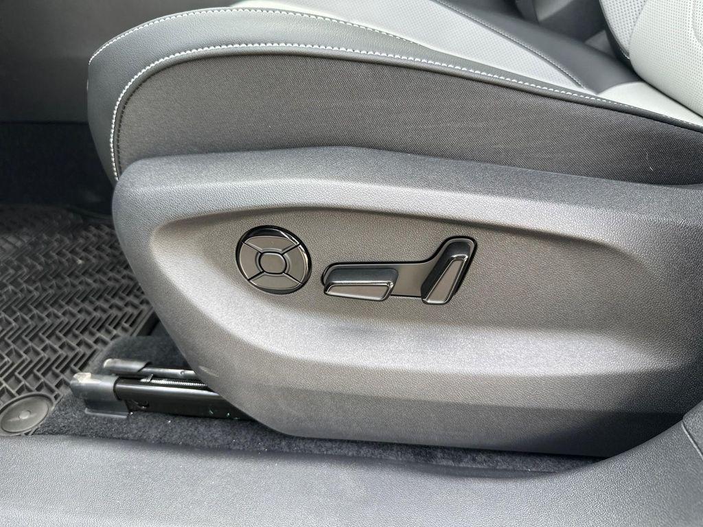 new 2025 Volkswagen Tiguan car, priced at $36,966