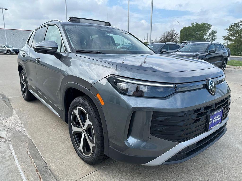 new 2025 Volkswagen Tiguan car, priced at $36,966