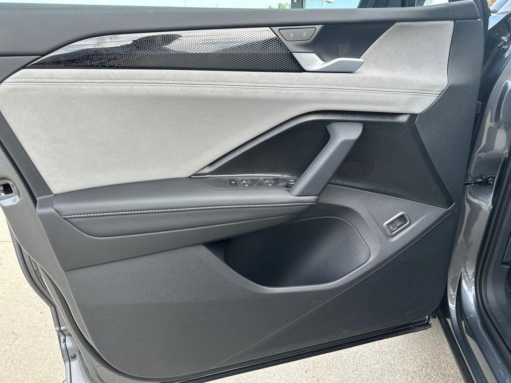 new 2025 Volkswagen Tiguan car, priced at $36,966