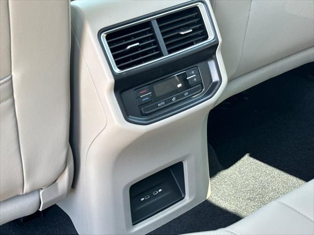 new 2025 Volkswagen Atlas car, priced at $38,440