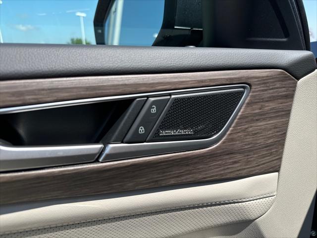 new 2025 Volkswagen Atlas car, priced at $54,375