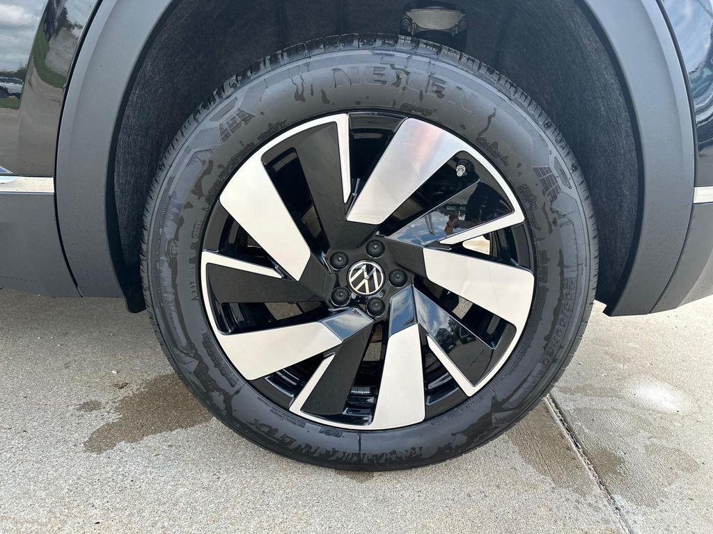 new 2025 Volkswagen Atlas Cross Sport car, priced at $47,341