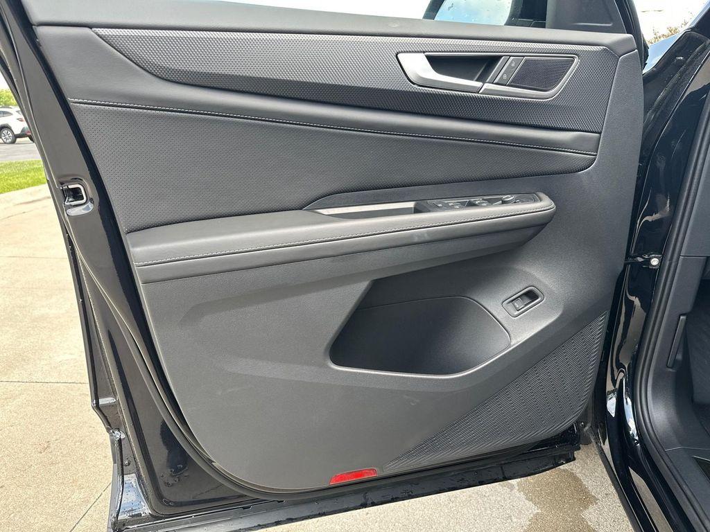 new 2025 Volkswagen Atlas Cross Sport car, priced at $47,341