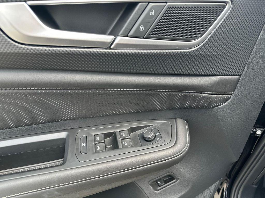 new 2025 Volkswagen Atlas Cross Sport car, priced at $47,341