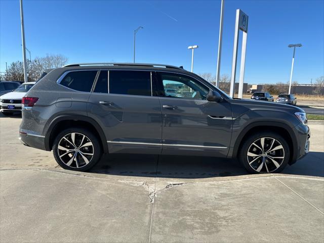 new 2025 Volkswagen Atlas car, priced at $55,006