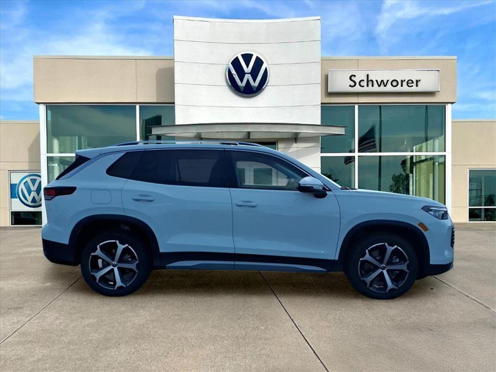 new 2025 Volkswagen Tiguan car, priced at $35,776