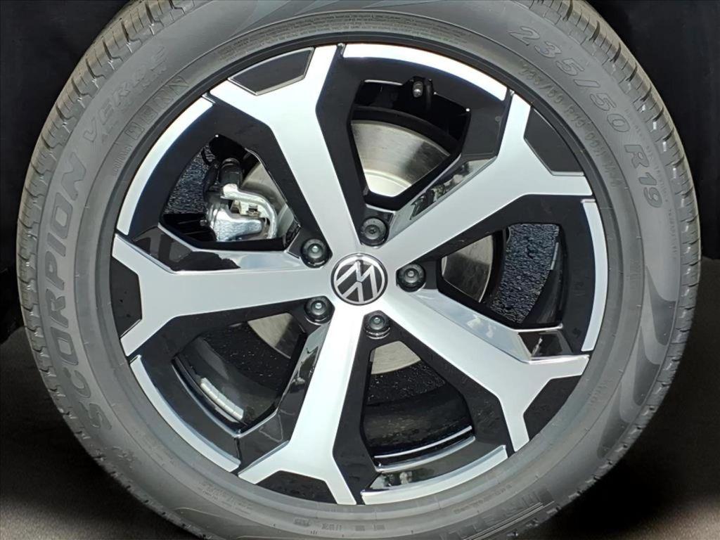 new 2025 Volkswagen Tiguan car, priced at $35,776