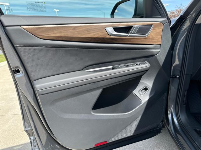 new 2025 Volkswagen Atlas car, priced at $44,915