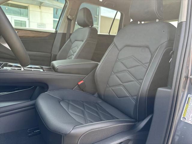 new 2025 Volkswagen Atlas car, priced at $44,915