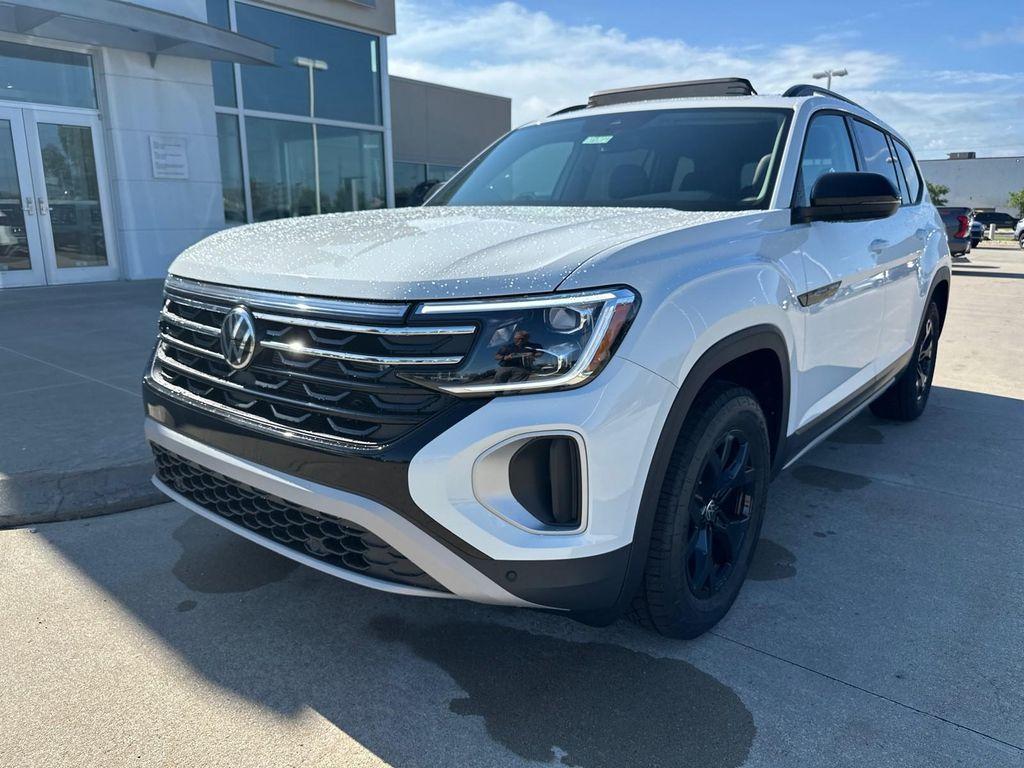 new 2025 Volkswagen Atlas car, priced at $43,826