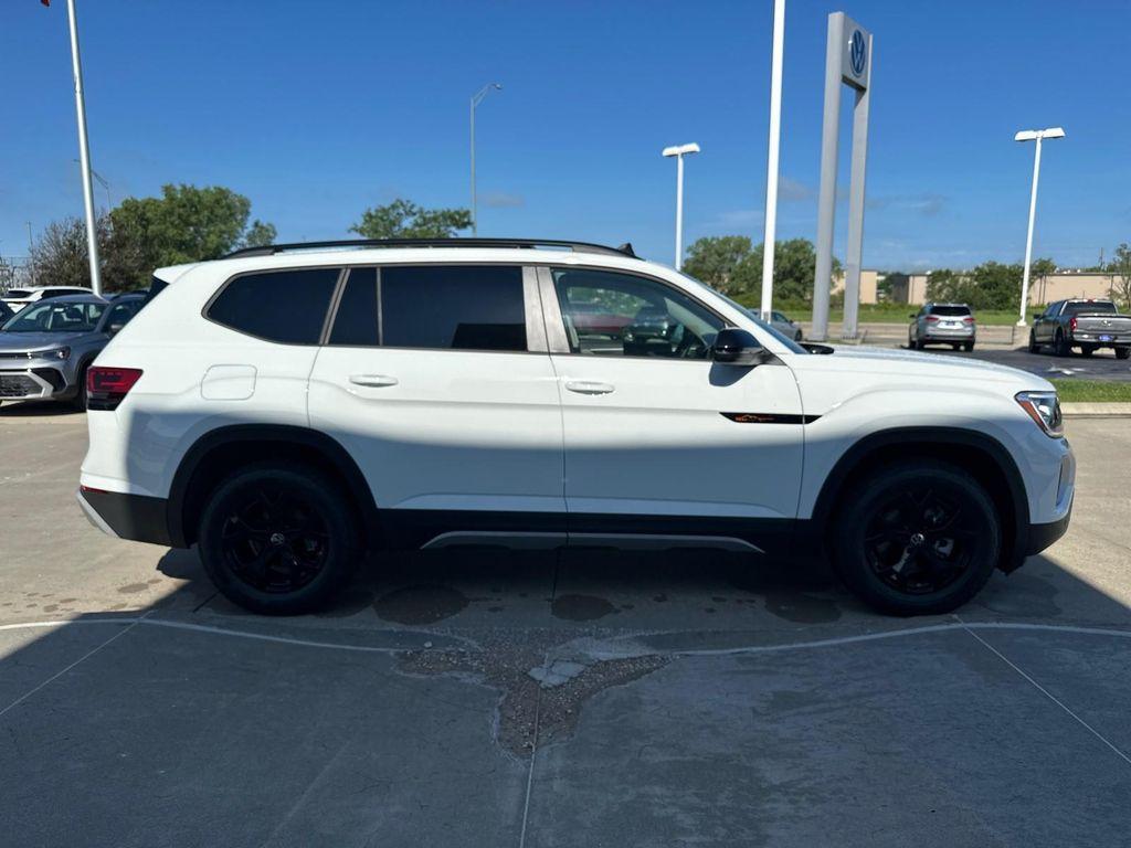 new 2025 Volkswagen Atlas car, priced at $43,826
