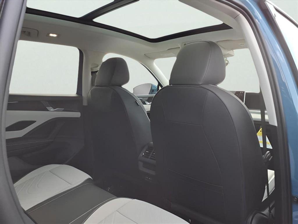 new 2025 Volkswagen Tiguan car, priced at $37,431