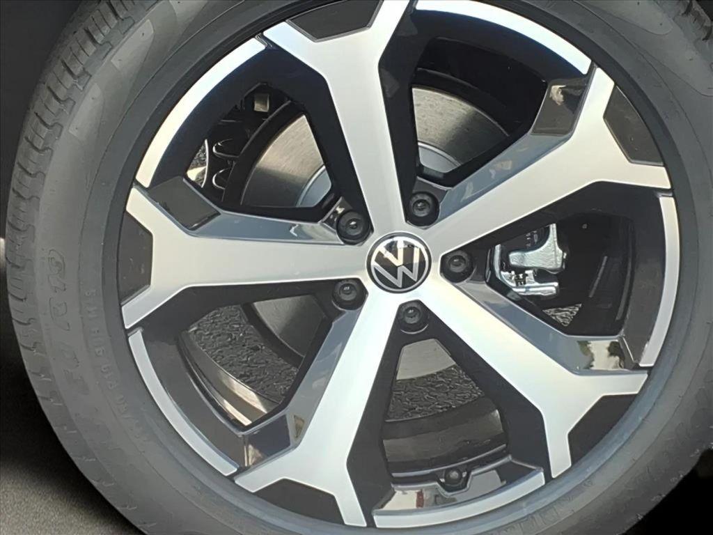 new 2025 Volkswagen Tiguan car, priced at $37,431